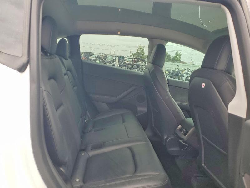 2022 TESLA MODEL Y 10