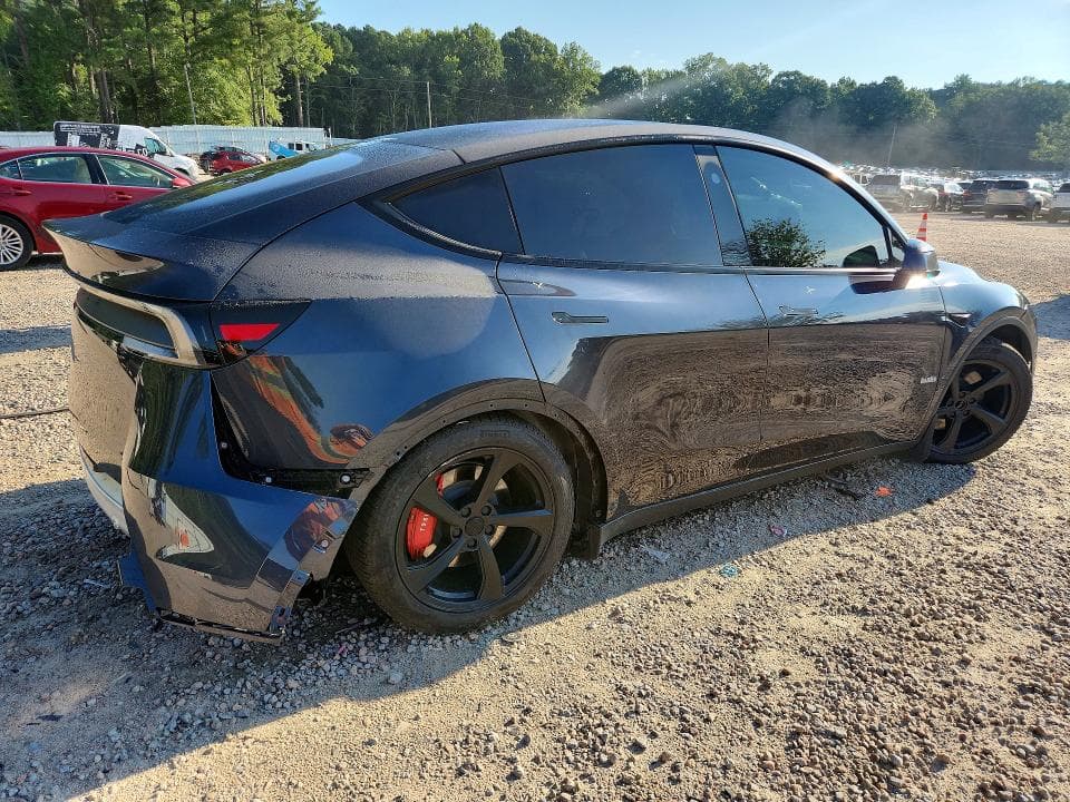 2026 TESLA MODEL Y 3