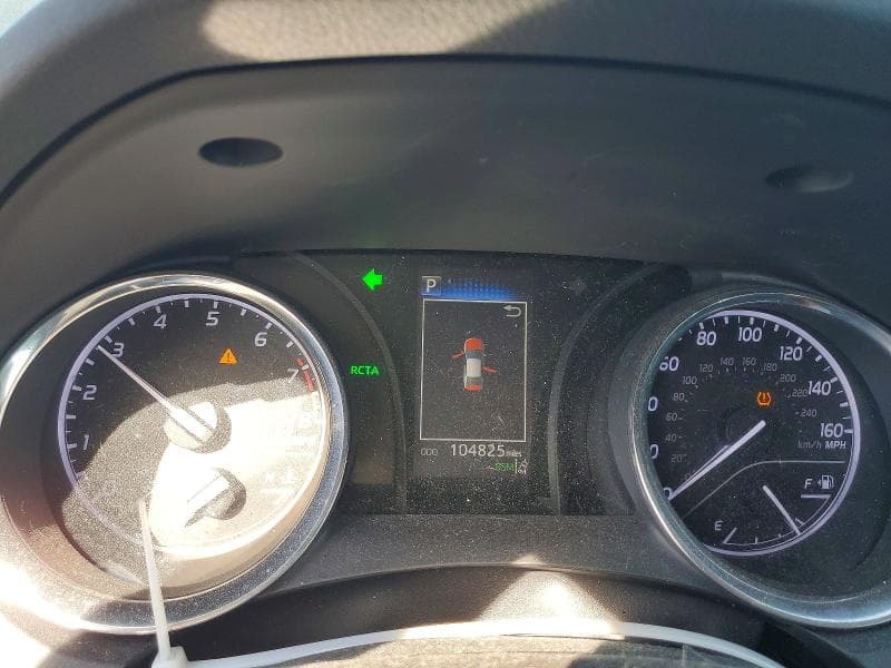 2019 TOYOTA CAMRY SE 9
