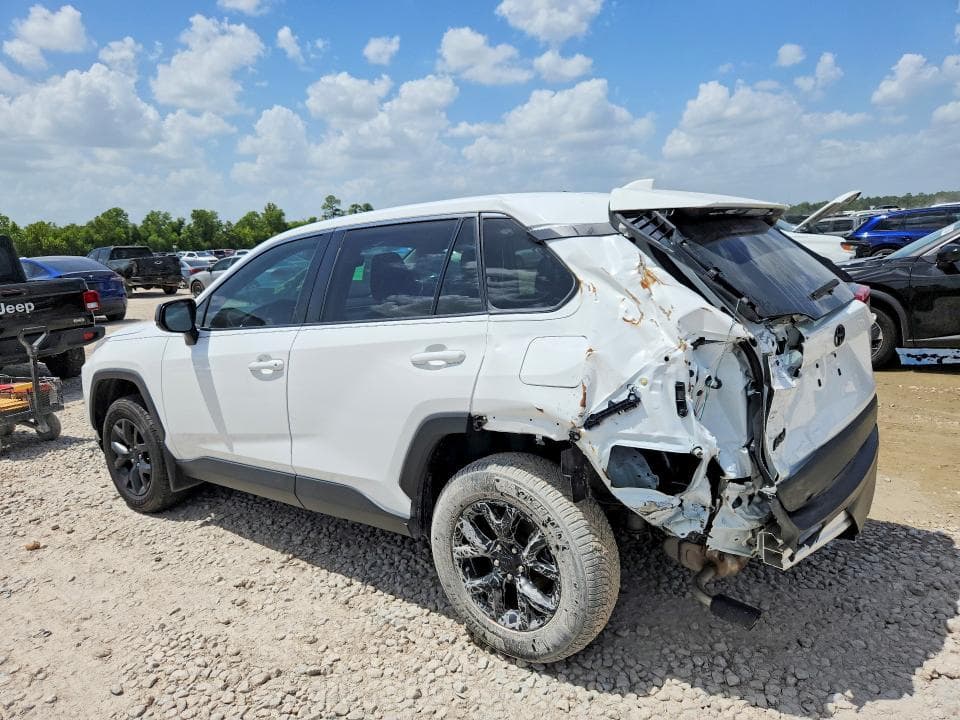 2024 TOYOTA RAV4 LE 2