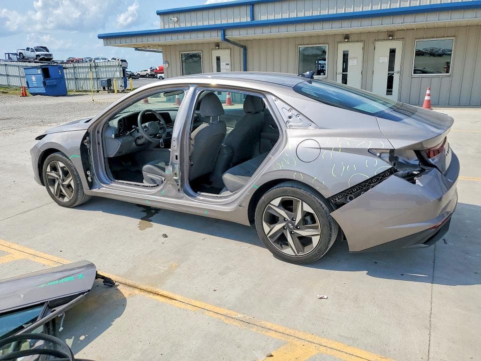 2023 HYUNDAI ELANTRA SEL 2