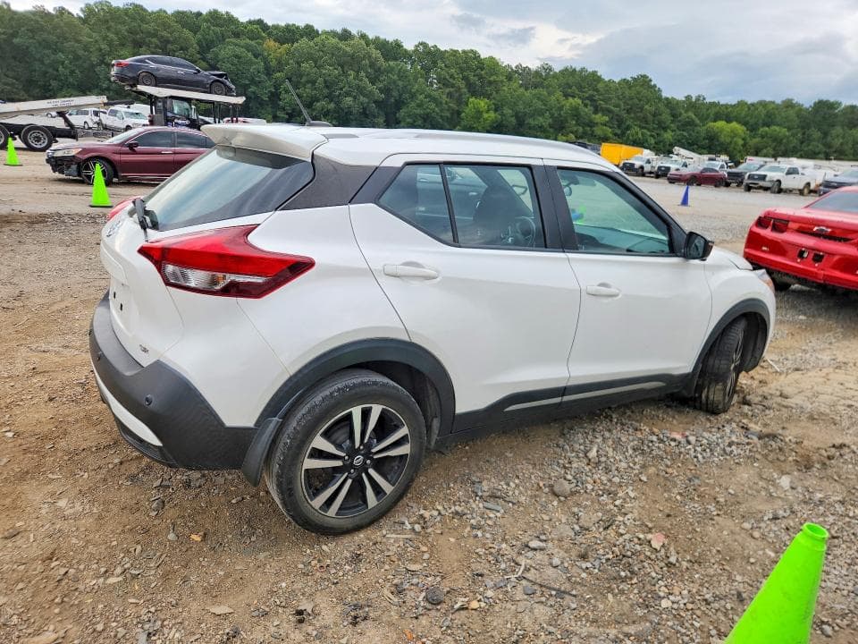 2020 NISSAN KICKS SR 3