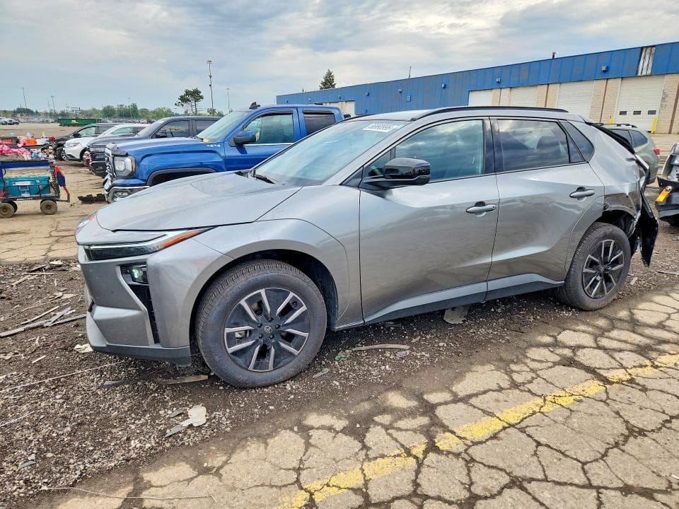 2026 TOYOTA BZ XLE PLUS - 1