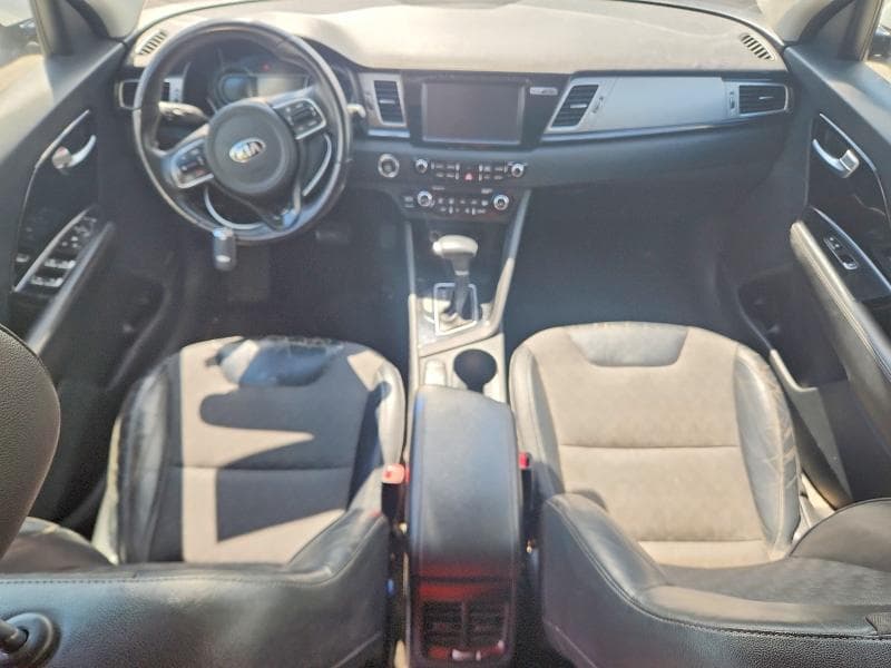 2017 KIA NIRO EX 8