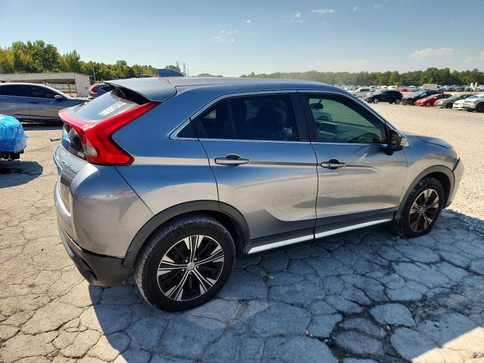 2018 MITSUBISHI ECLIPSE CROSS SE 3