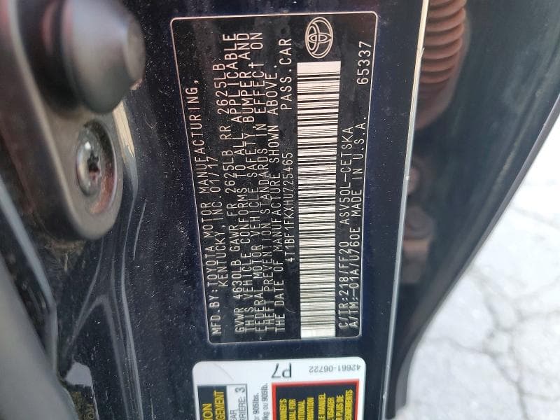 2017 TOYOTA CAMRY SE 12