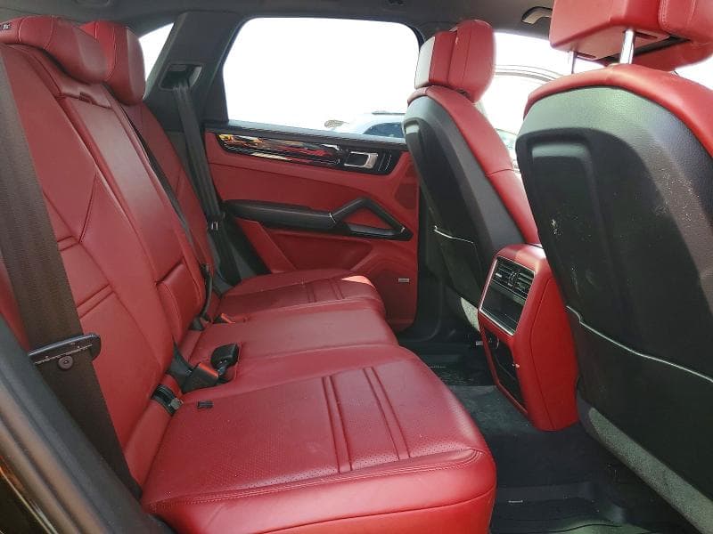 2020 PORSCHE CAYENNE 11