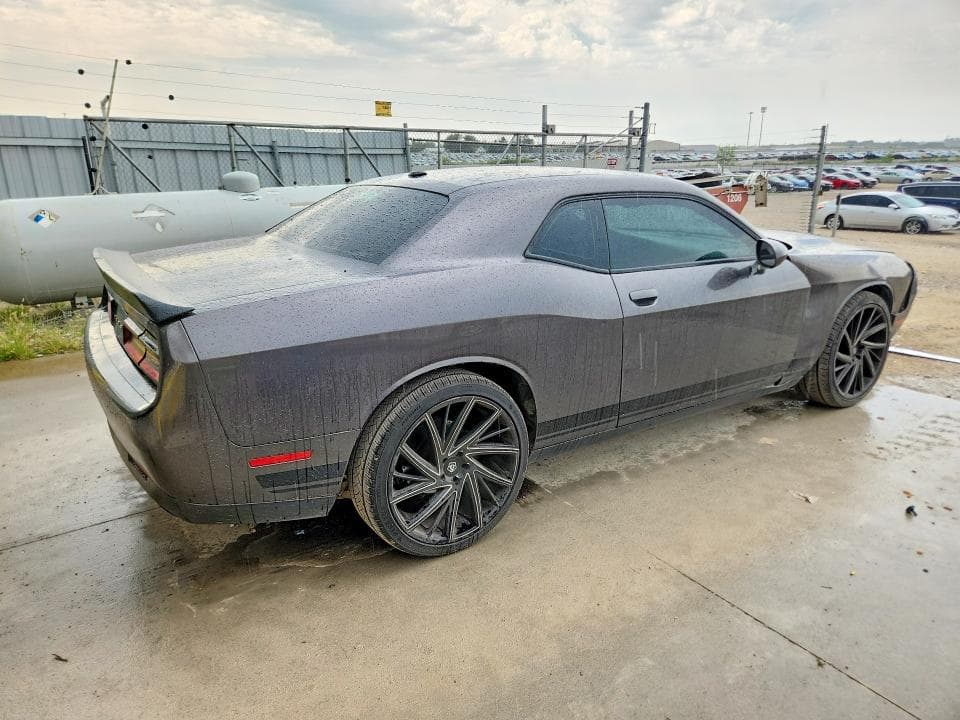 2017 DODGE CHALLENGER SXT 3