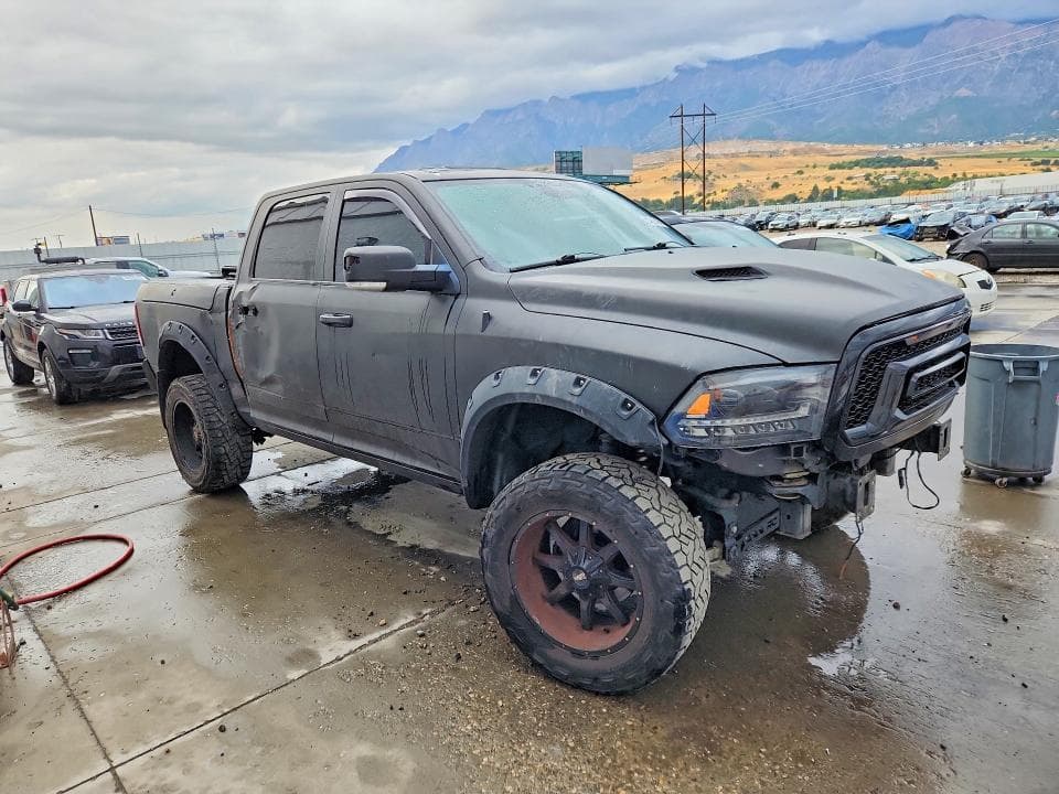 2017 RAM 1500 SPORT 4