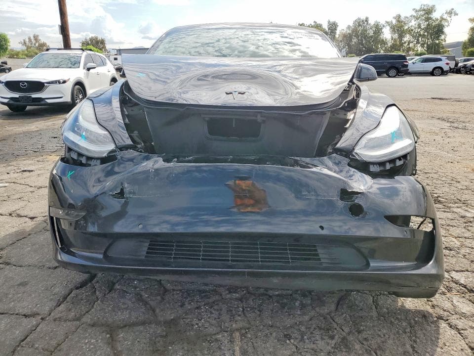 2018 TESLA MODEL 3 5