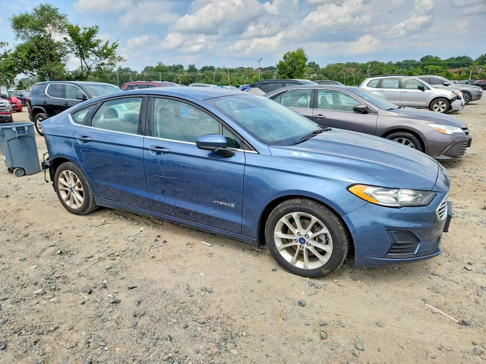 2019 FORD FUSION SE 4