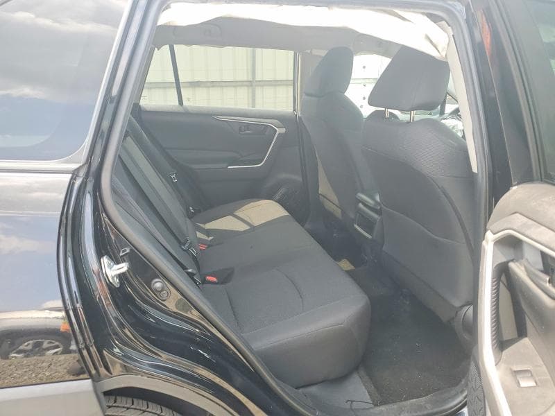 2021 TOYOTA RAV4 LE 11