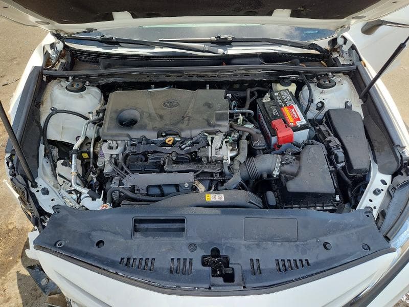 2018 TOYOTA CAMRY SE 11