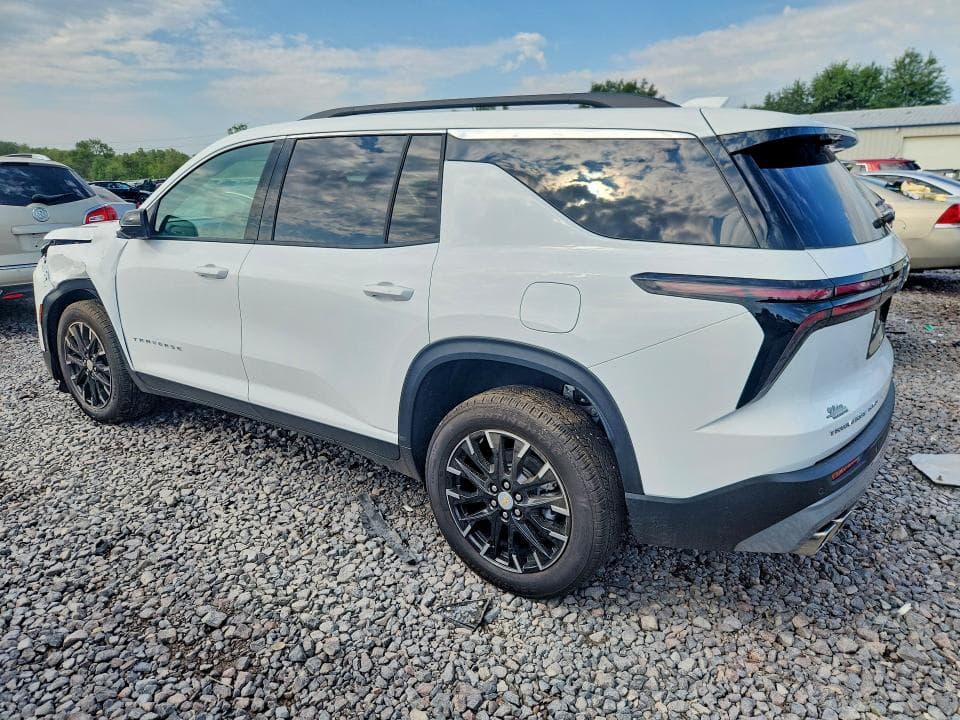 2026 CHEVROLET TRAVERSE LT 2