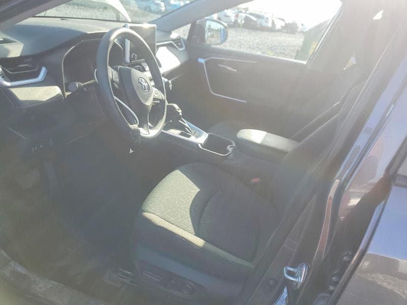 2023 TOYOTA RAV4 XLE 7