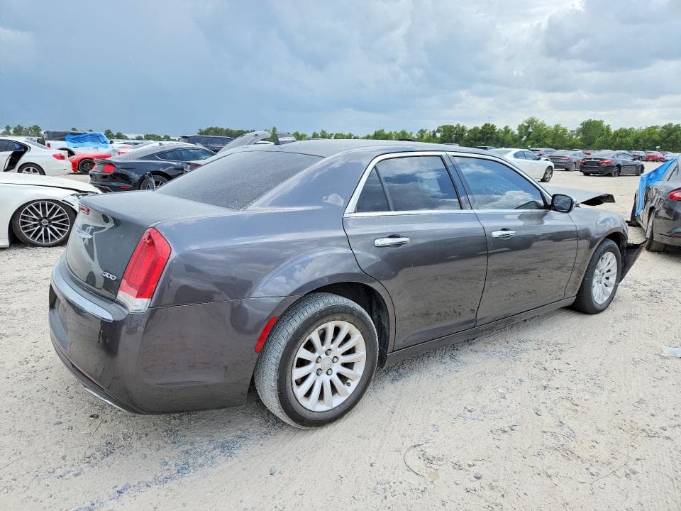 2018 CHRYSLER 300 LIMITED 3