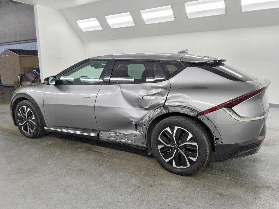 2023 KIA EV6 WIND 2