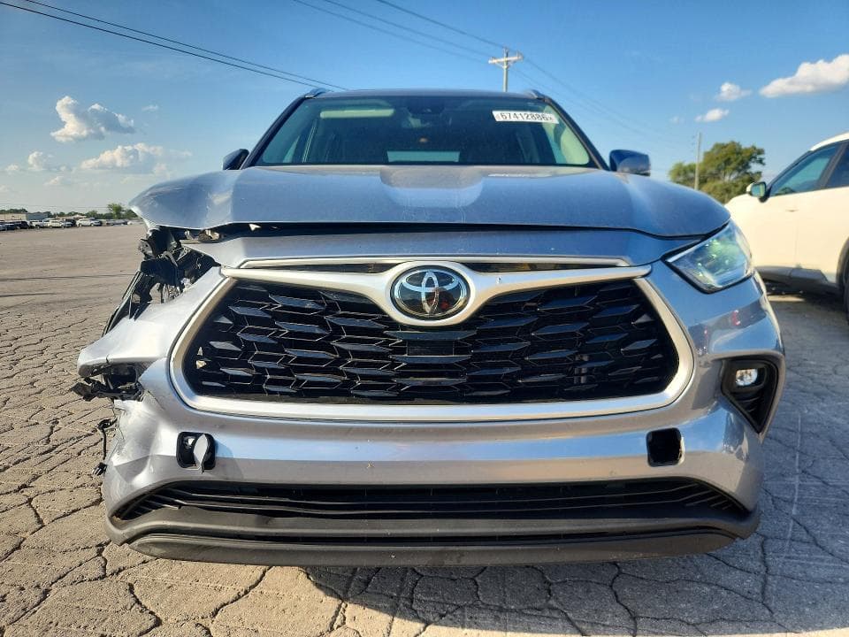 2021 TOYOTA HIGHLANDER XLE 5