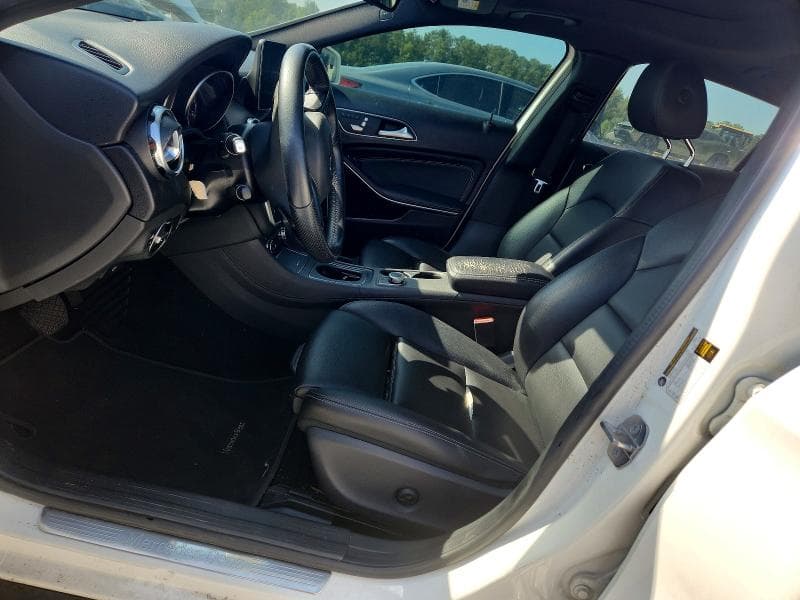 2019 MERCEDES-BENZ GLA 250 7