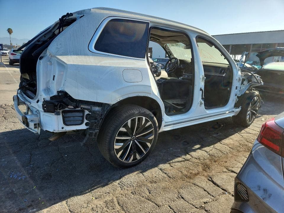 2025 VOLVO XC90 PLUS 3
