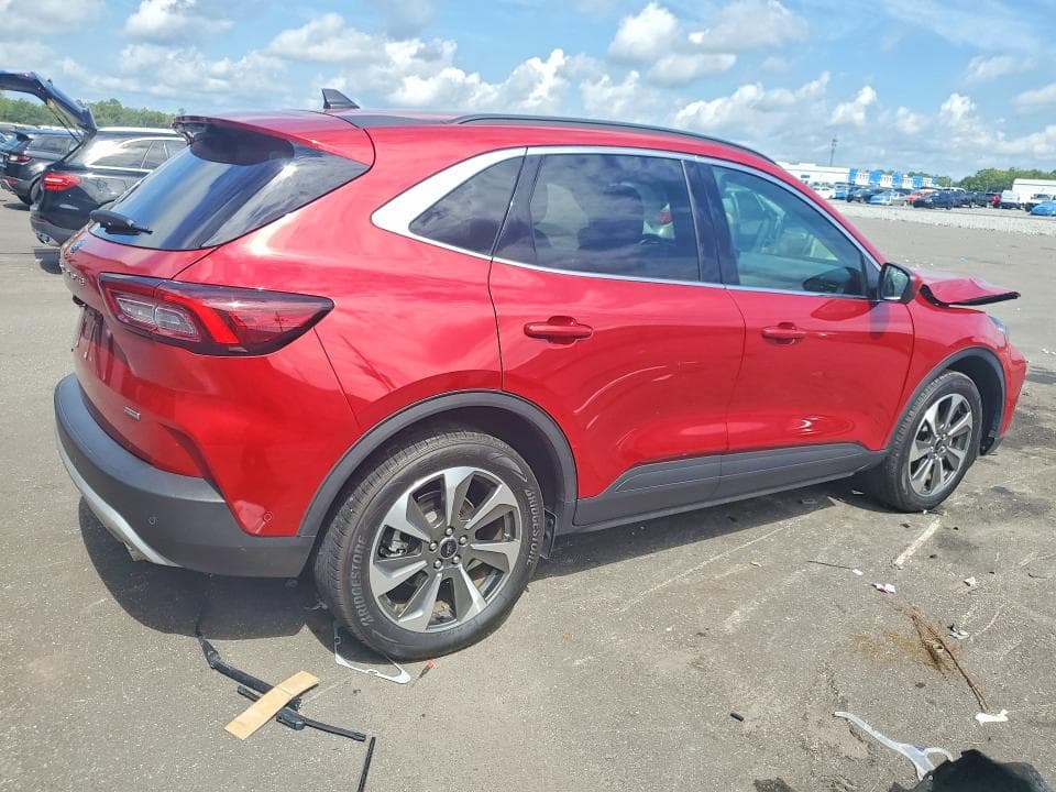 2024 FORD ESCAPE PLATINUM 3