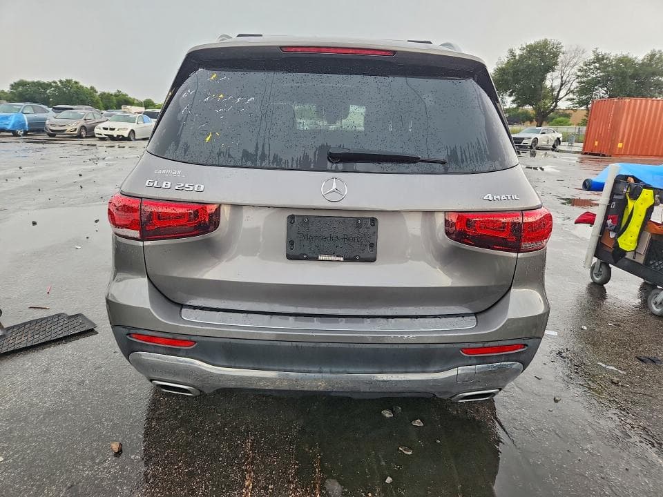 2022 MERCEDES-BENZ GLB 250 4MATIC 6