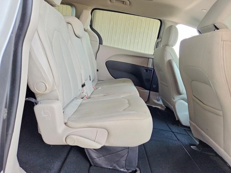 2017 CHRYSLER PACIFICA TOURING 11
