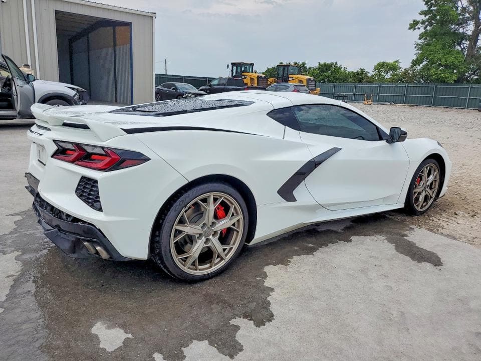 2022 CHEVROLET CORVETTE STINGRAY 2LT 5
