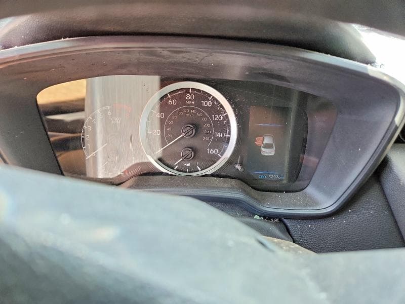 2020 TOYOTA COROLLA LE 9