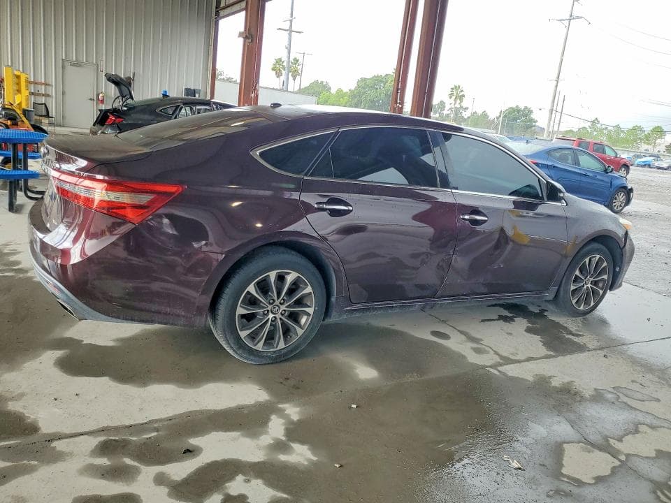 2017 TOYOTA AVALON XLE 3