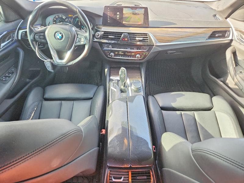 2018 BMW 530E 8