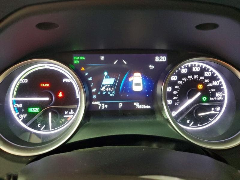 2021 TOYOTA CAMRY XLE 9