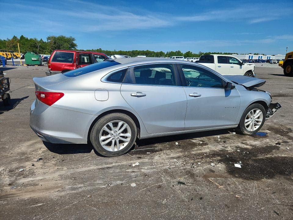 2017 CHEVROLET MALIBU LT 3