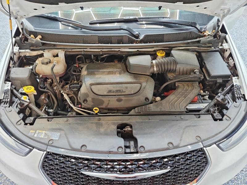 2024 CHRYSLER PACIFICA TOURING L 12
