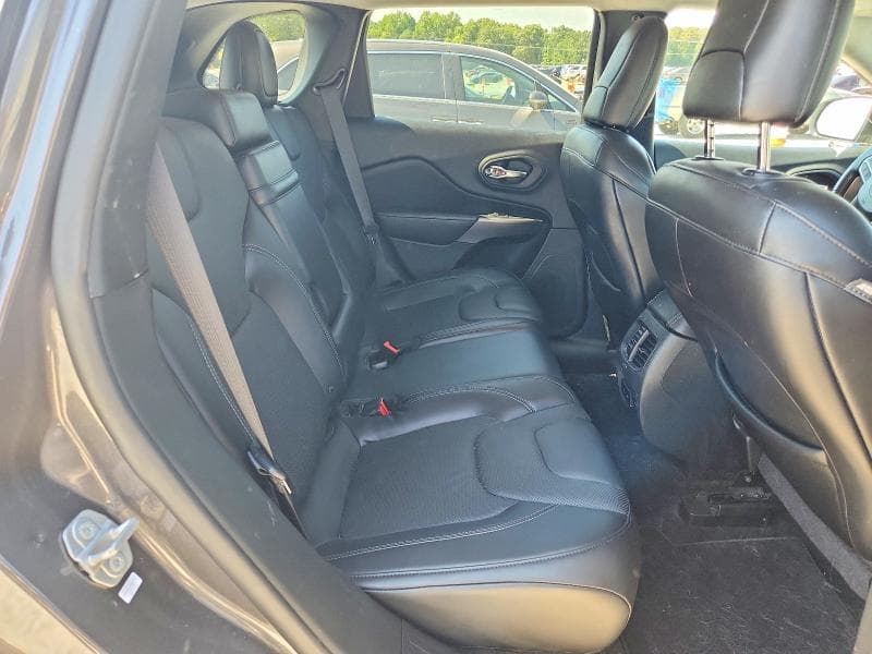 2019 JEEP CHEROKEE LIMITED 11
