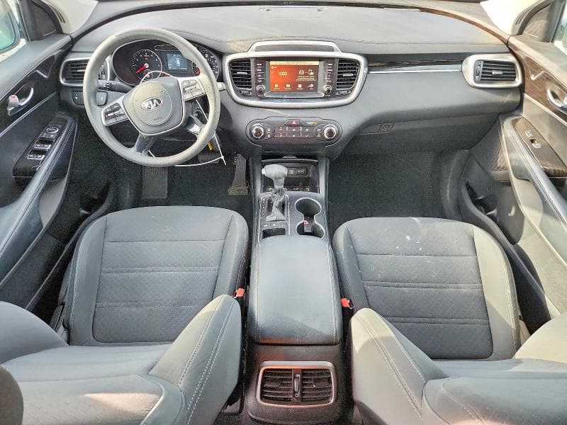 2020 KIA SORENTO S 8