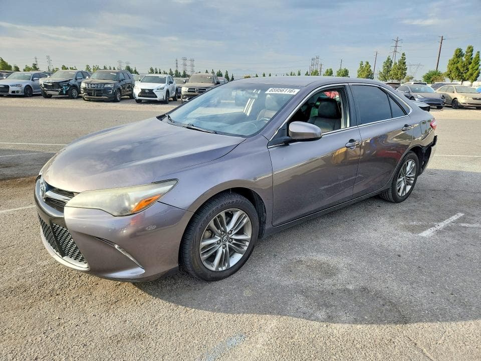2017 TOYOTA CAMRY SE - 1