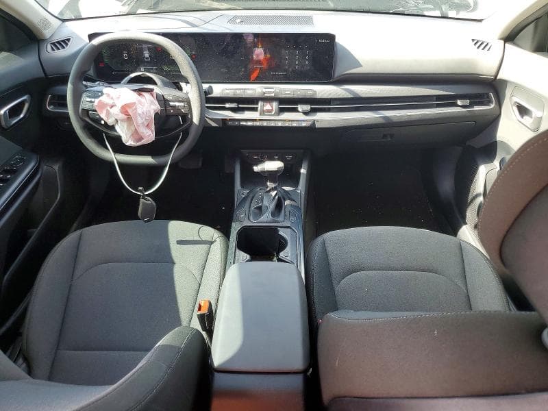 2025 KIA K4 LXS 8