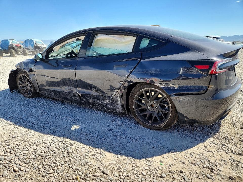 2026 TESLA MODEL 3 2
