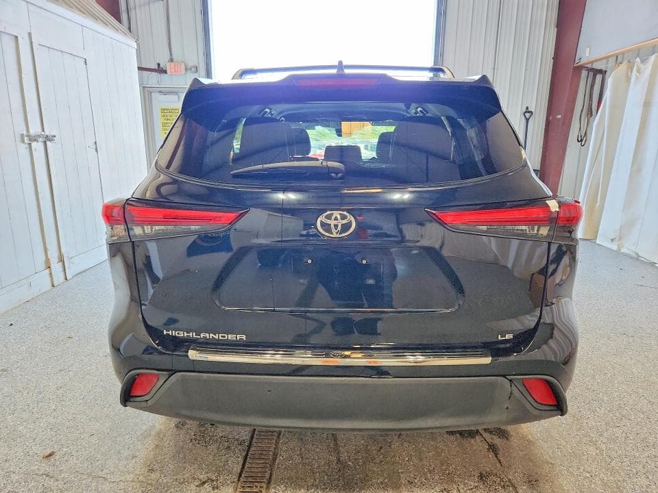 2022 TOYOTA HIGHLANDER LE 6