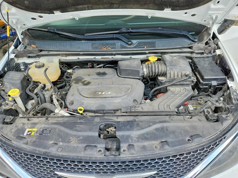 2017 CHRYSLER PACIFICA TOURING 12