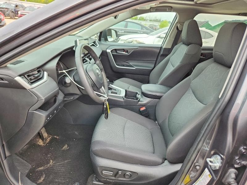 2023 TOYOTA RAV4 XLE 7