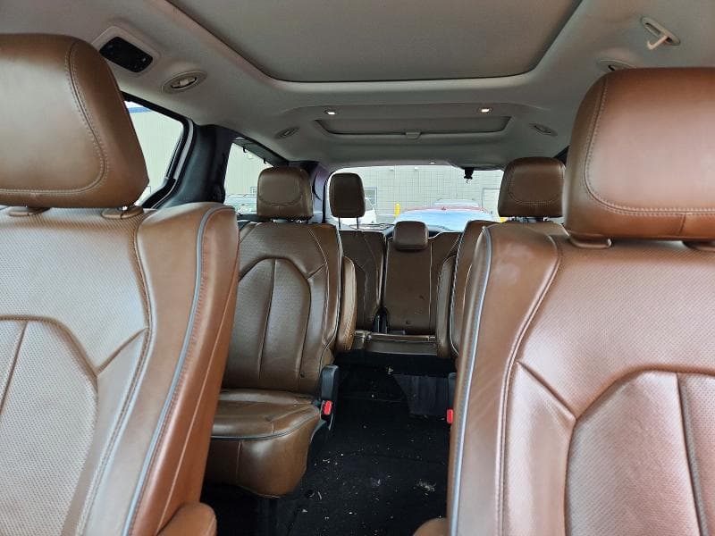 2017 CHRYSLER PACIFICA LIMITED 10