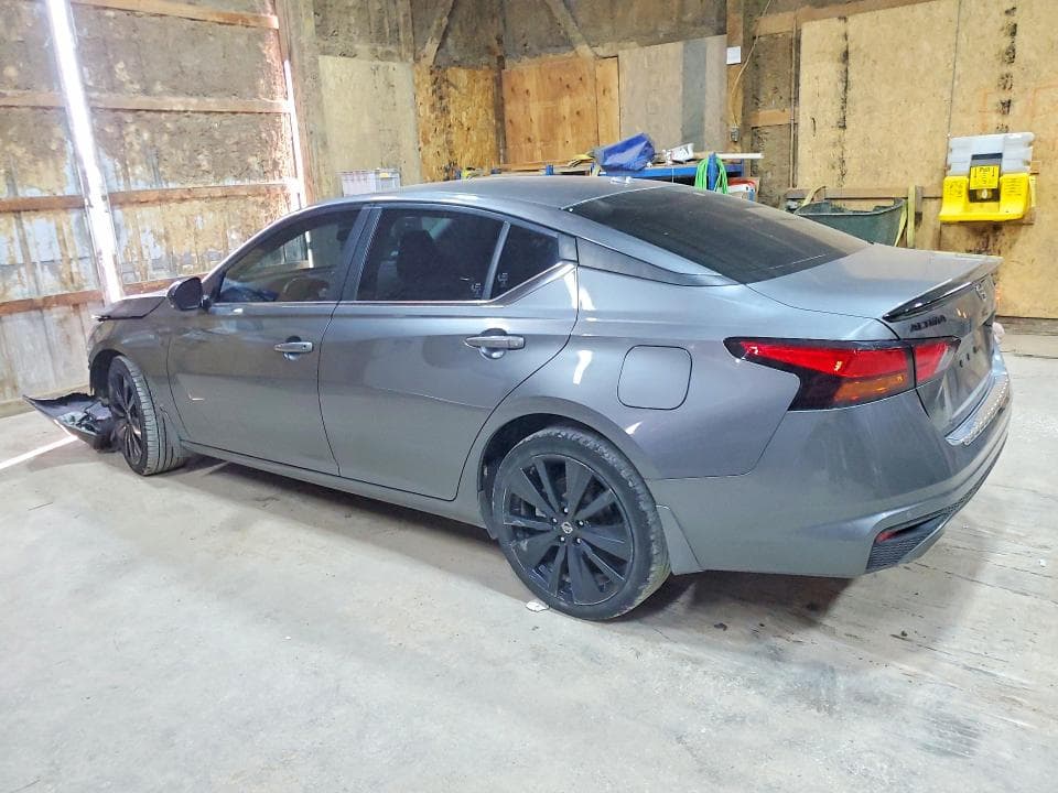 2022 NISSAN ALTIMA SR 2