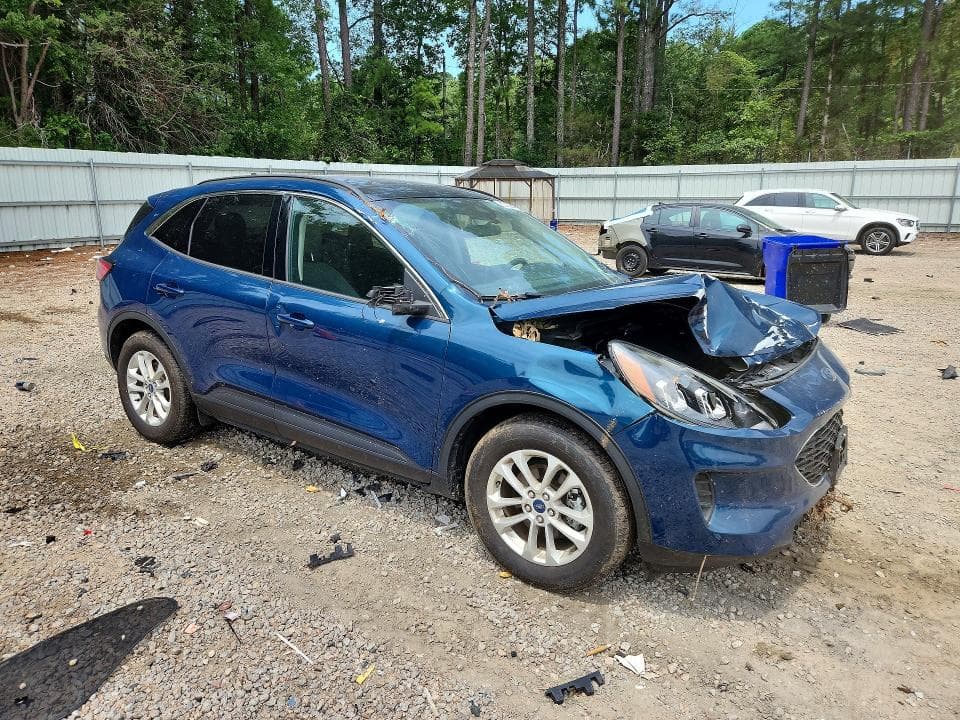2020 FORD ESCAPE SE 4