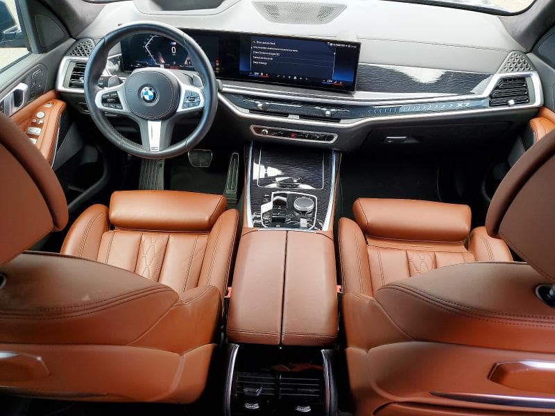 2025 BMW X7 XDRIVE40I 8