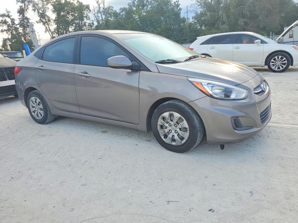 2017 HYUNDAI ACCENT SE 4