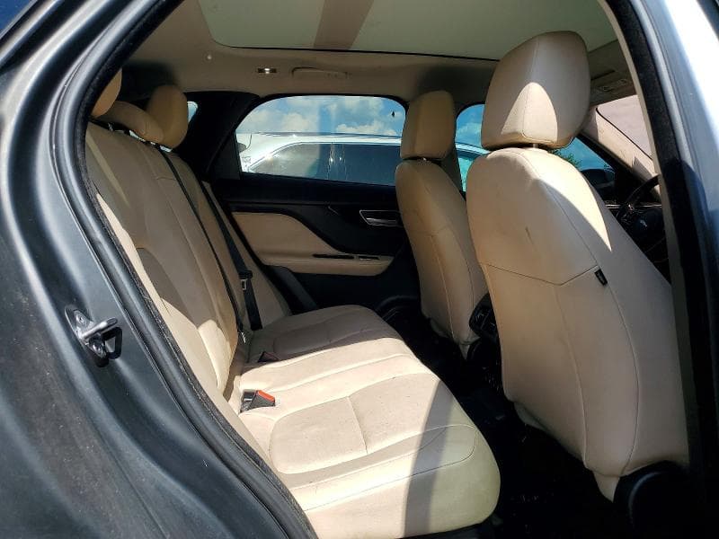 2018 JAGUAR F-PACE 11