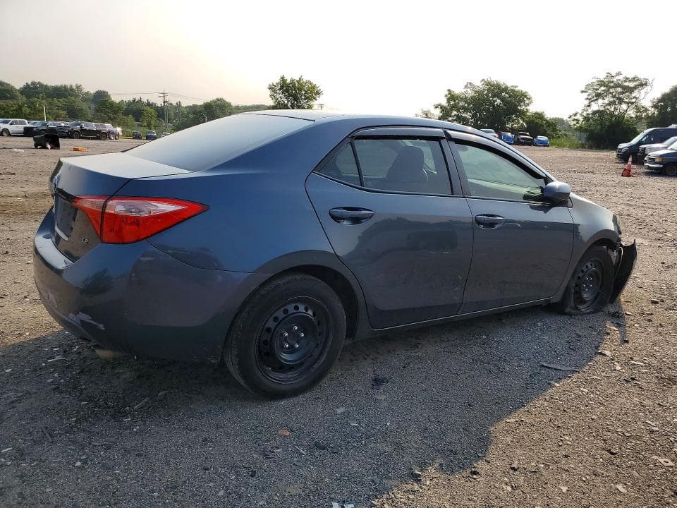 2018 TOYOTA COROLLA LE 3