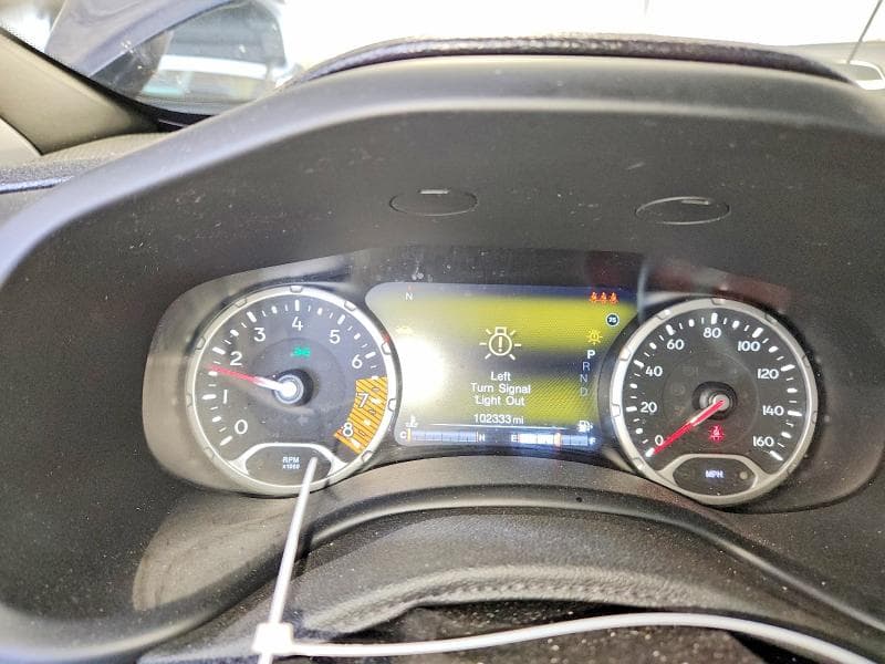 2019 JEEP RENEGADE TRAILHAWK 9